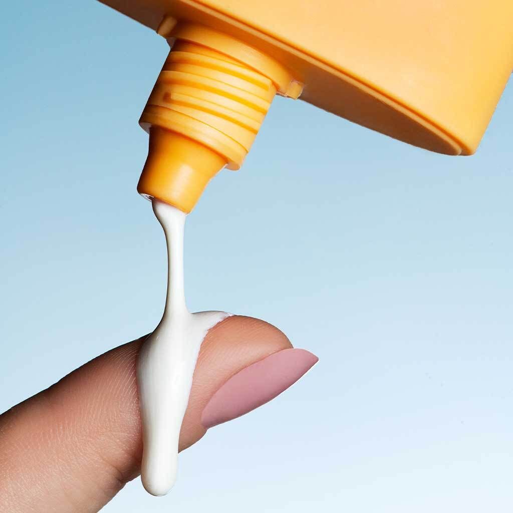 Lựa chọn kem chống nắng phù hợp cho da mụn giúp giảm viêm và hạn chế thâm