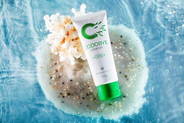 Làm sạch da, loại bỏ bã nhờn với sữa rửa mặt thiên nhiên trị mụn Codobye Cleanser